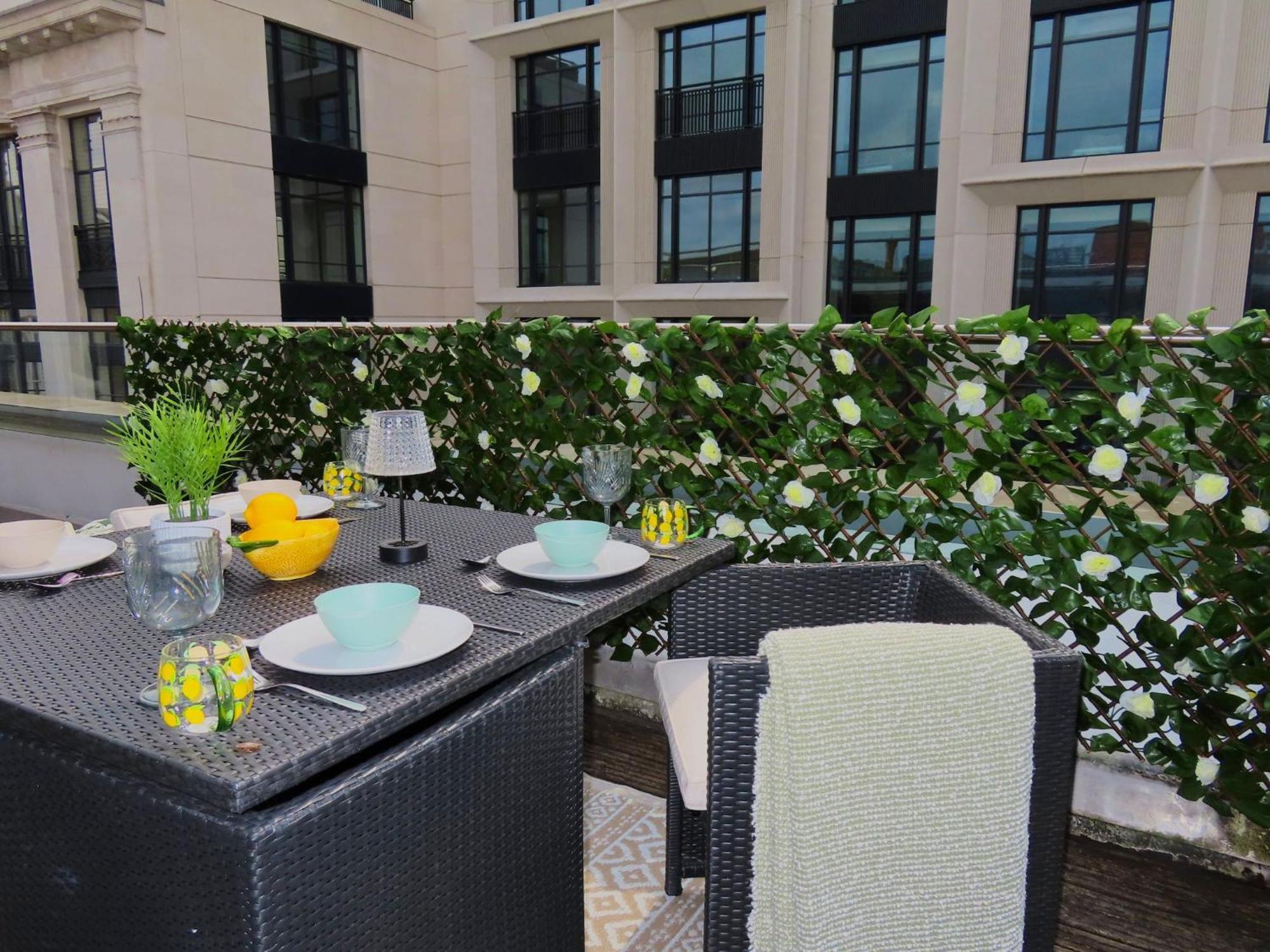 Spacious 3-Bed 3-Bath Luxury Apartment With Balcony Hyde Park Лондон Екстериор снимка